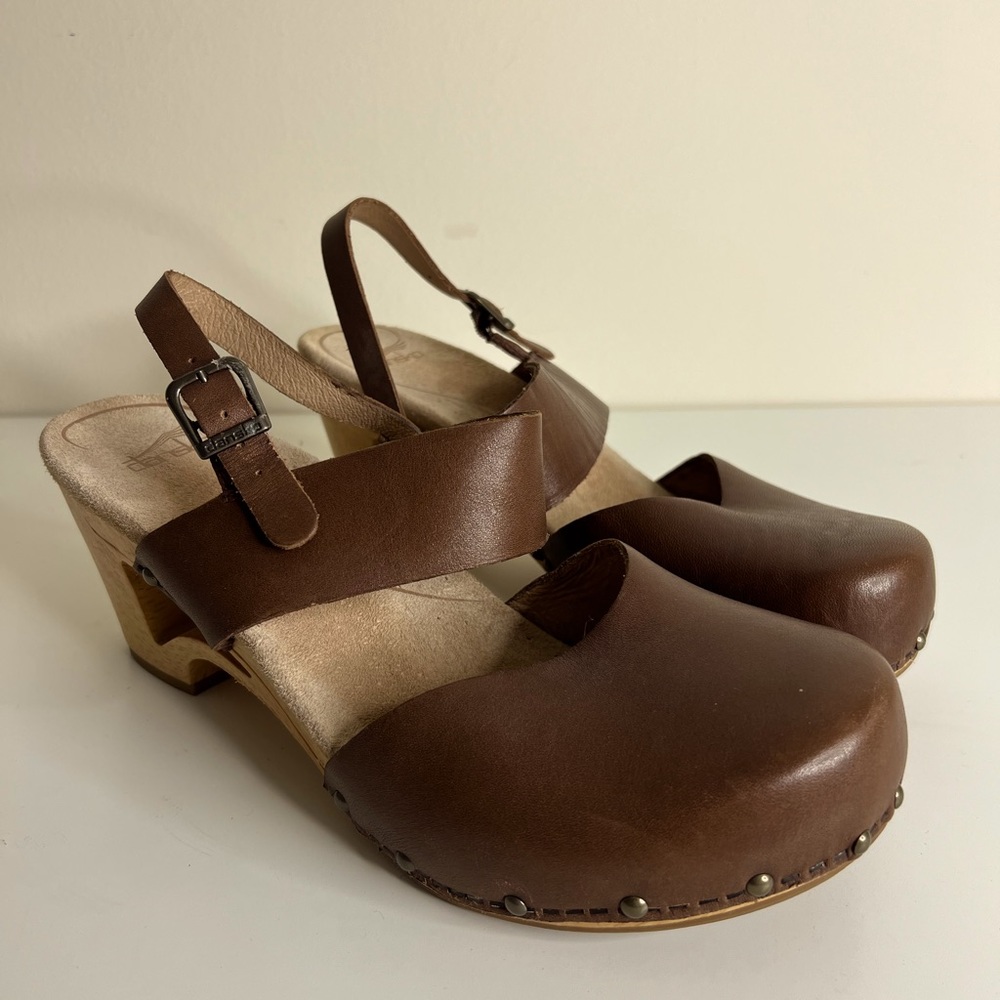 EUC - Dansko Mary Janes